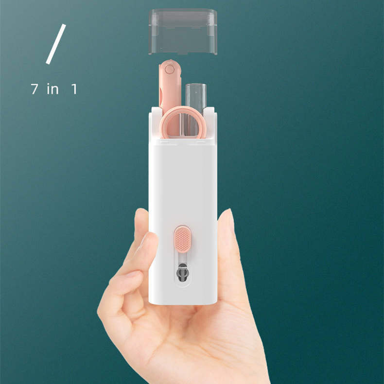 The Detailer — Tech Cleaning Kit