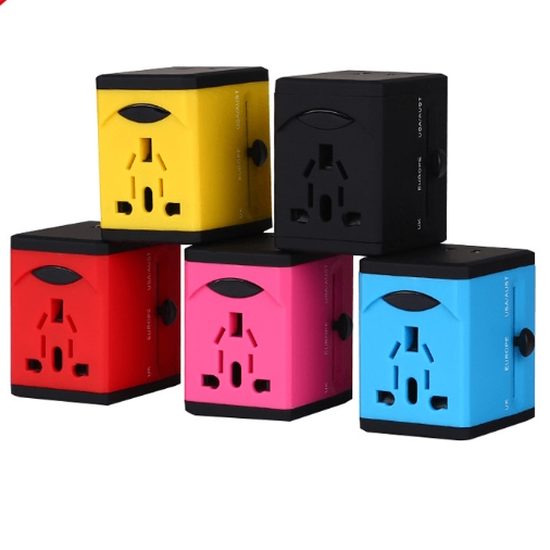 The Diplomat — Universal Fast-Charge Travel Adapter