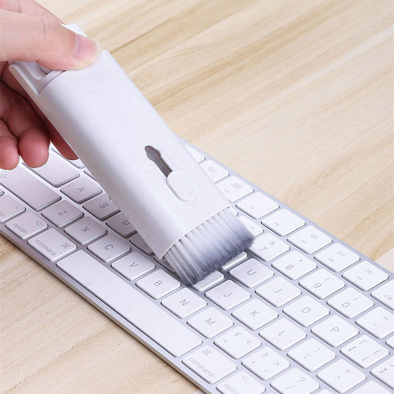 The Detailer — Tech Cleaning Kit